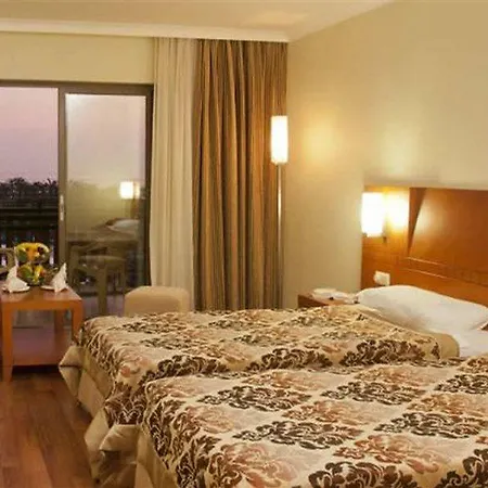 מלון Iberotel Serra Palace 4*