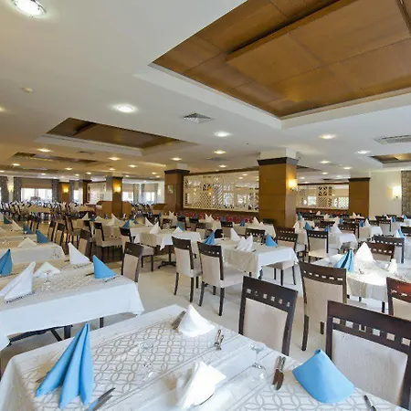 מלון Iberotel Serra Palace